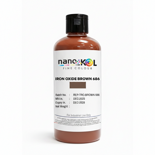 Iron Oxide Brown 686 cosmetic pigment, 100 g pack, displayed on a white background